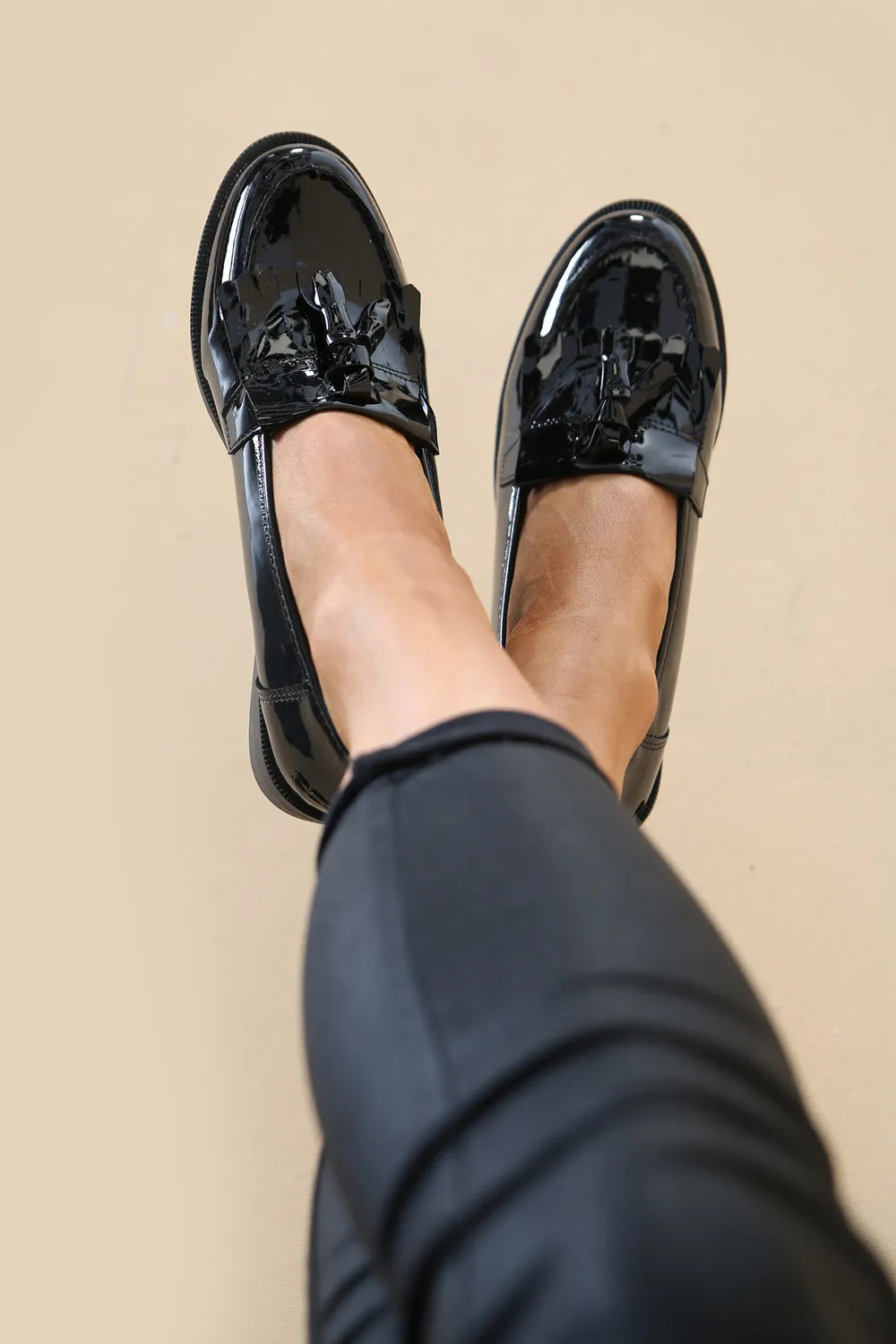 Black Patent Slip On Flatform Loafer Shoes With Tassle