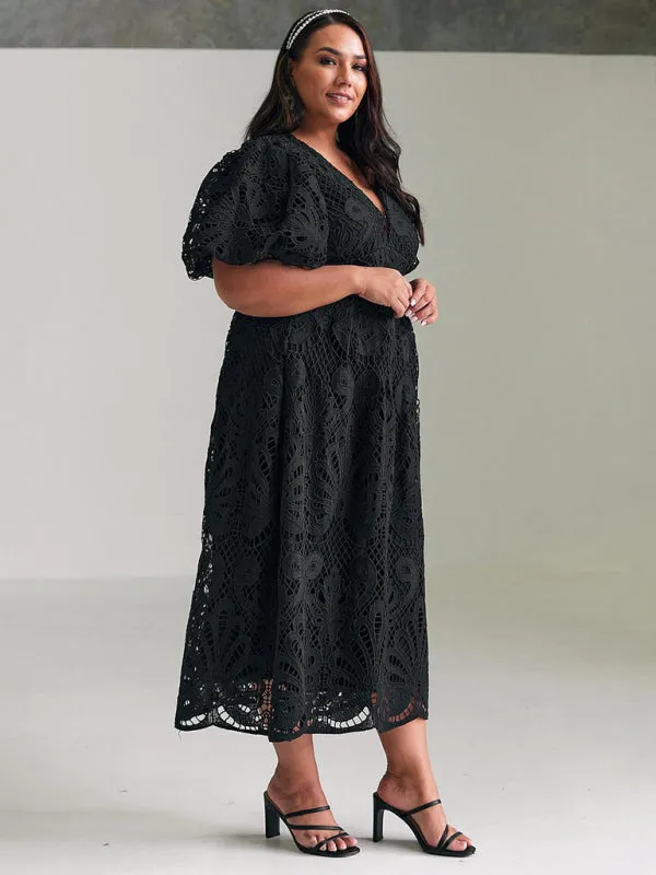 Elegant Lace Overlay Cocktail Maxi Dress