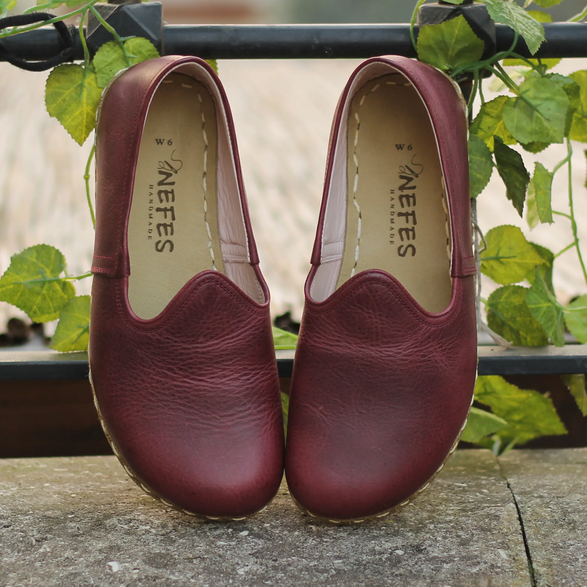 Women's Barefoot Grounding Shoes - Burgundy