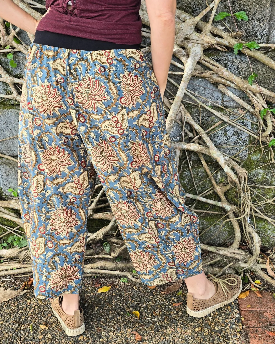 Yoga Pants - Batik Flowers