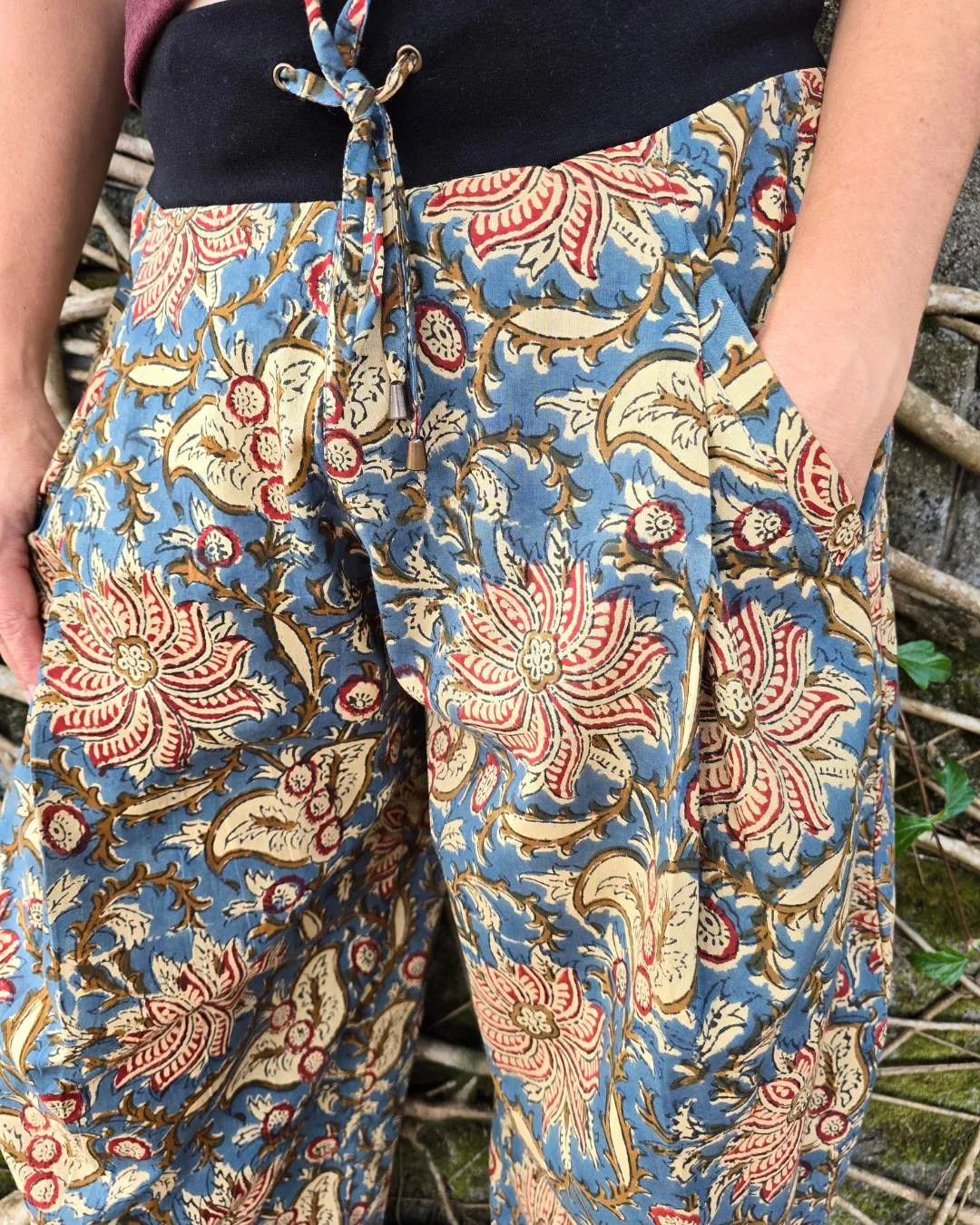 Yoga Pants - Batik Flowers